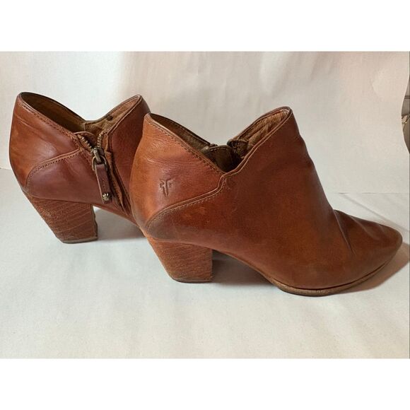 Frye Brown Leather Pointed Toe Heeled Ankle Booties Western Style - Picture 6 of 11